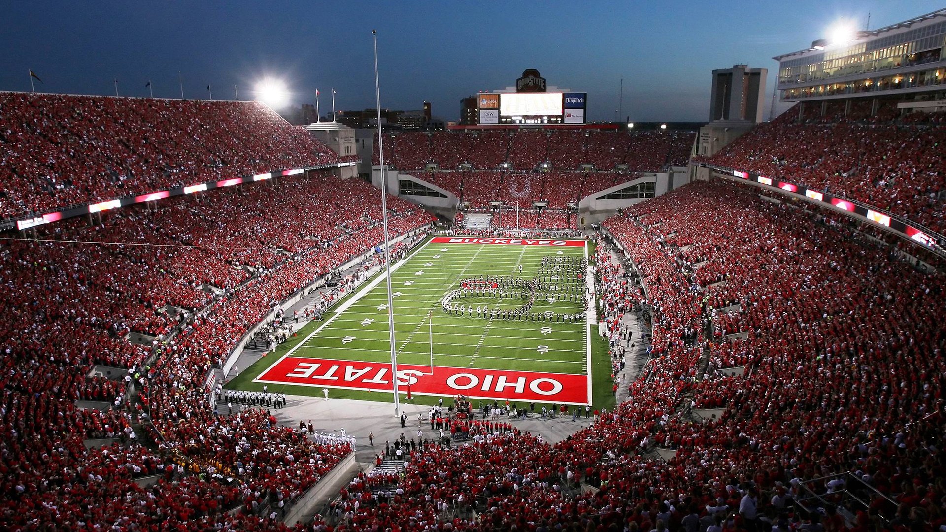 《Faker谈比赛经验：从新人到千万观众焦点》，faker接受采访